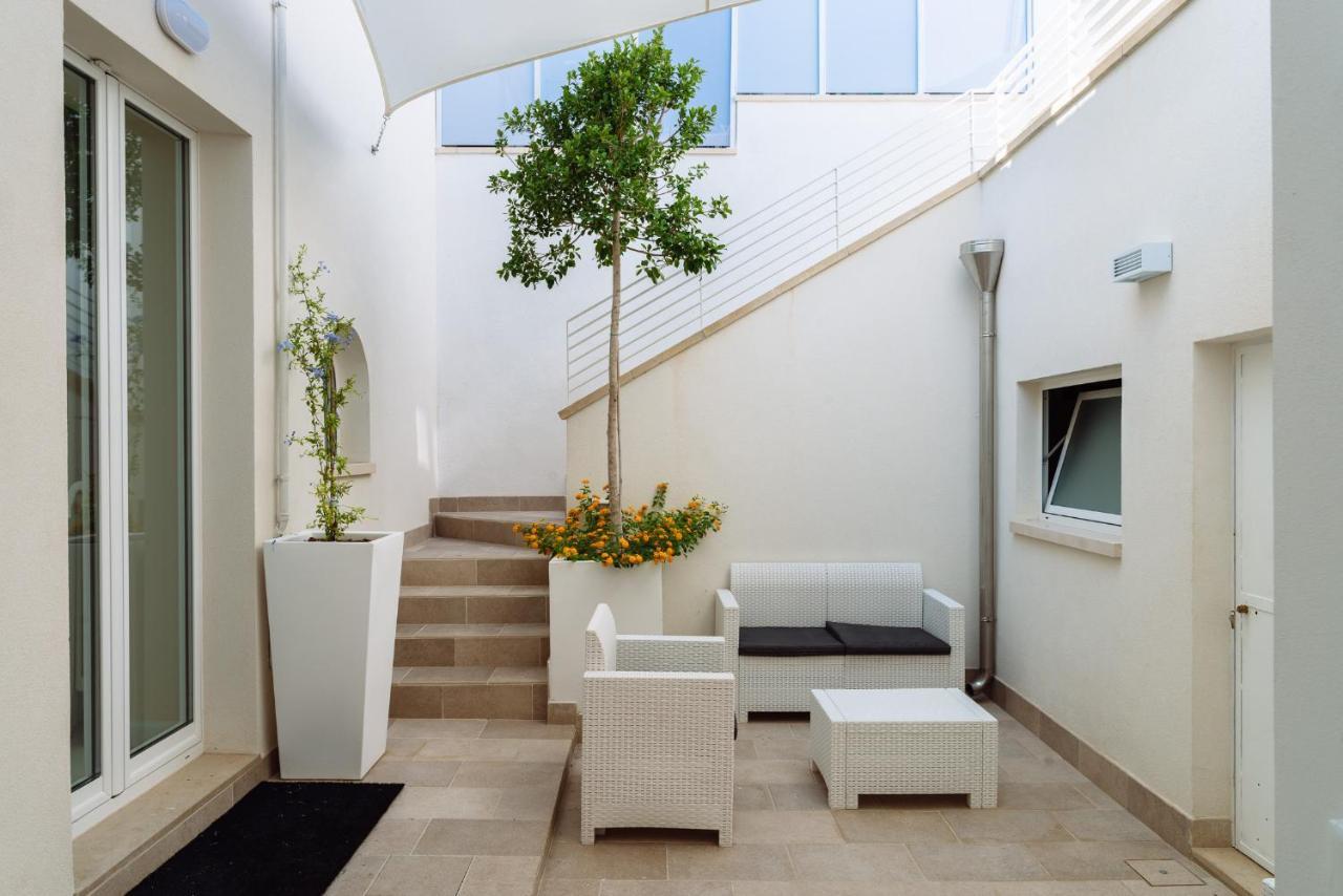 Y Arcillos Luxury Rooms Cin Ito75O35B4Ooo468O2 Lecce Bagian luar foto